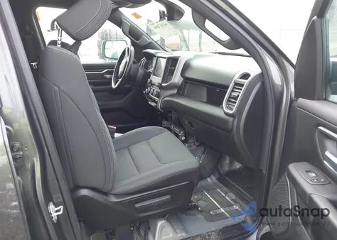 2023 Ram 1500 Big Horn 4X4 5'7 Box z USA, uszkodzony, nr VIN 1C6RRFFG1PN556214